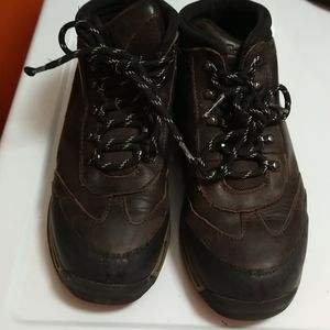 Boys shoes